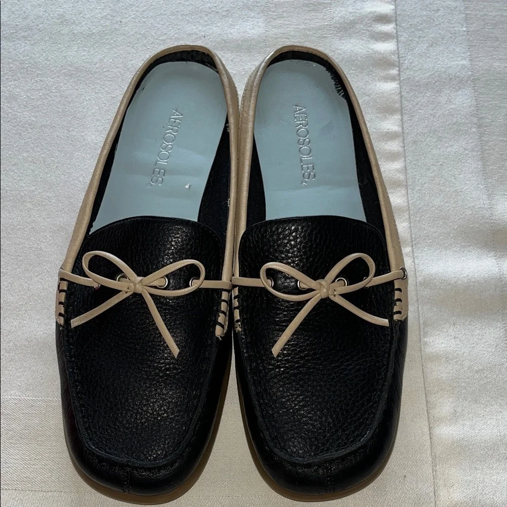 AEROSOLES Black and Tan Bow Loafers - Picture 3 of 6